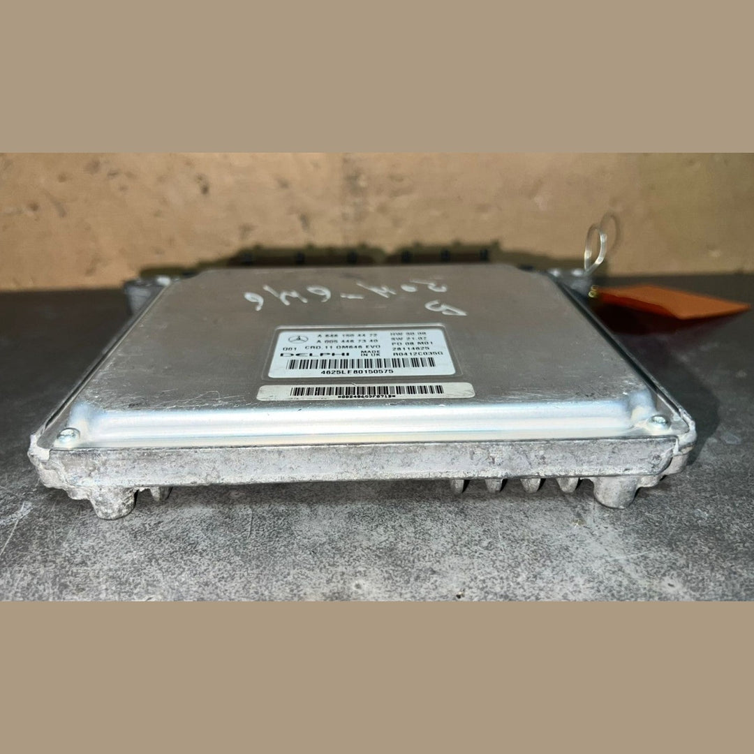 08-12 Mercedes W204 C-Class Engine Control Module Unit ECM ECU A646 1504472 OEM