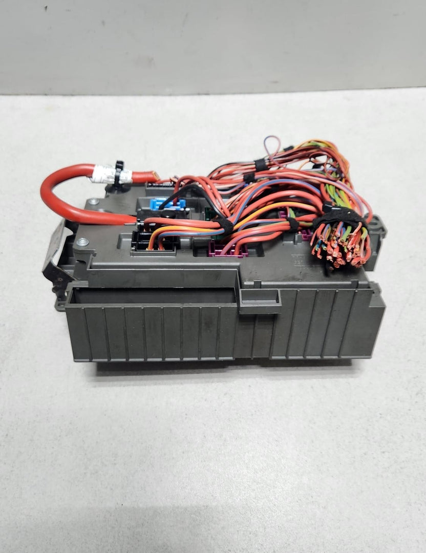 BMW Z4 E89 Power Distribution Fuse Box Front Plastic Metal 9154971 OEM