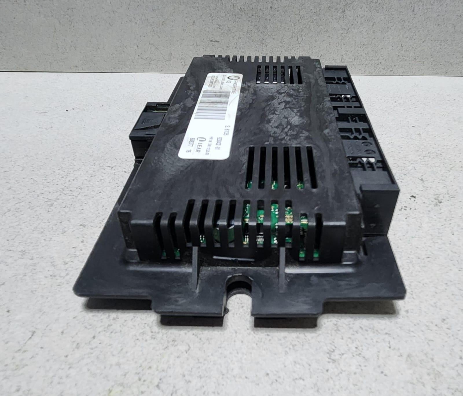 2006-2013 BMW X5 Footwell Light Control Module 9230432 X5 E70