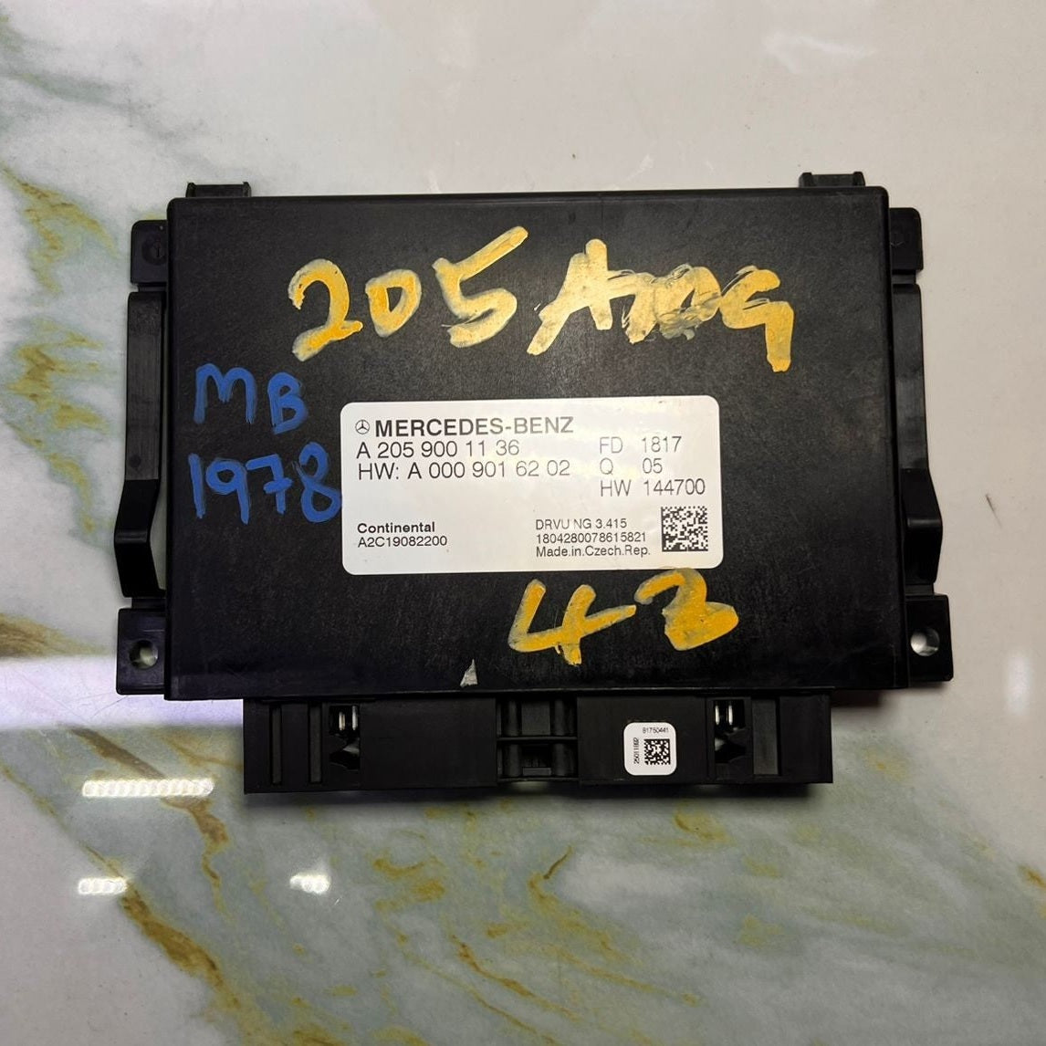 Mercedes-Benz Transmission Control Unit A 205 9001136 W205 C-Class