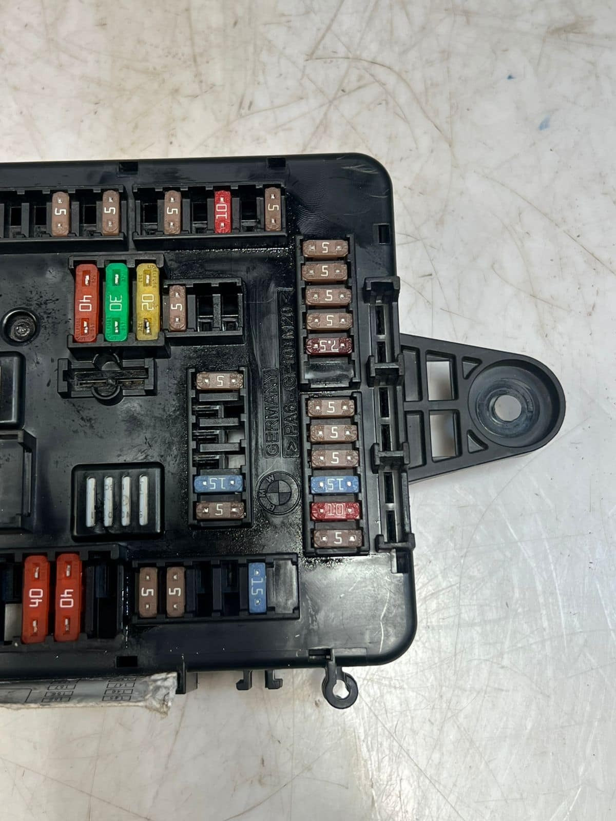 2014-2016 BMW 1 Series F20 and 2 Series F22 F23 428i Rear Fuse Box 9337880 OEM