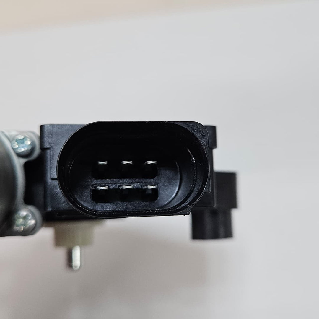2018-2023 BMW X3 G01 G30 Front Left Door Window Motor 7457250 