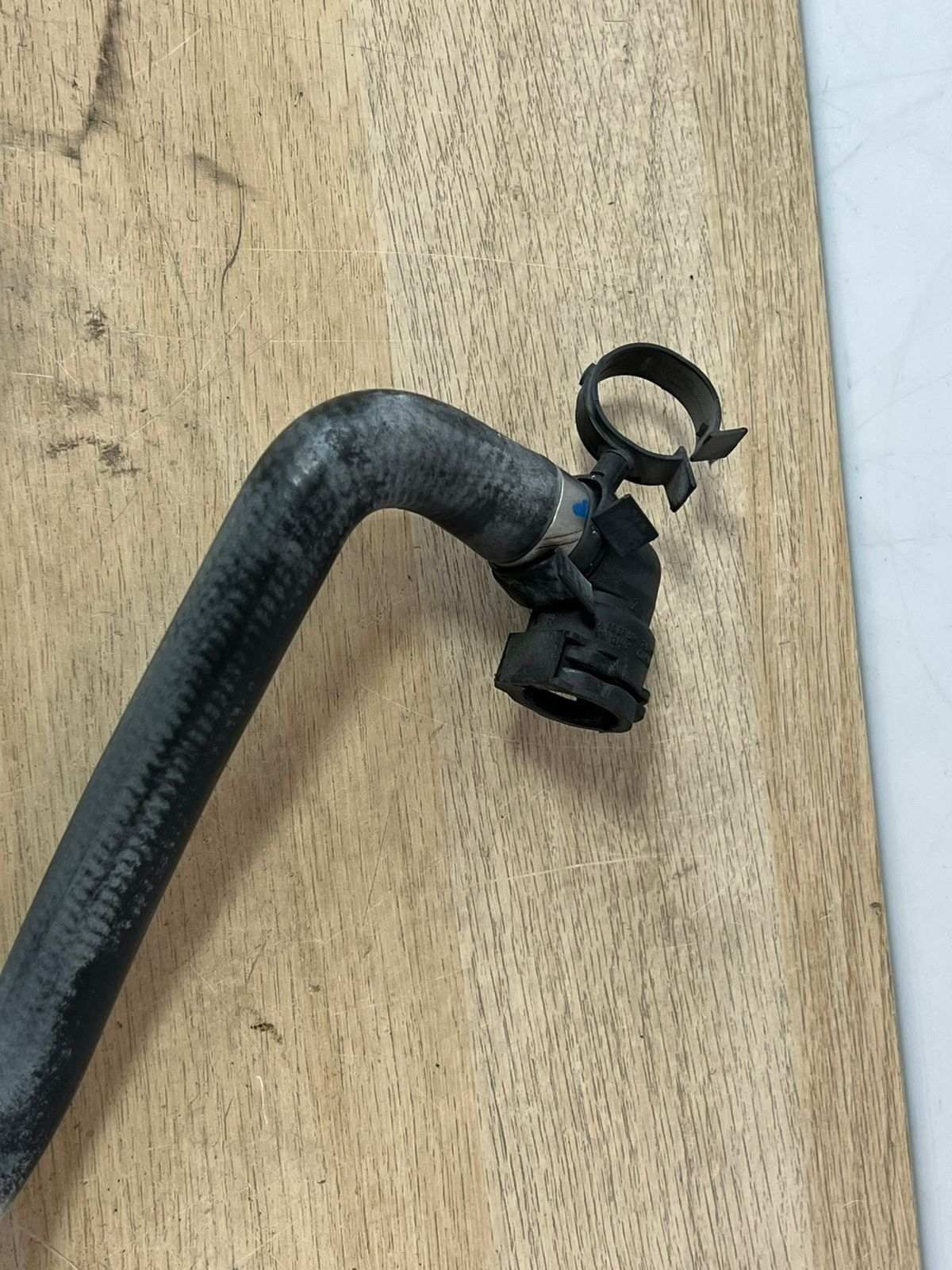 BMW 3 Series E90 E91 E92 E93 Engine coolant pipe Radiator Hose 17127531768 