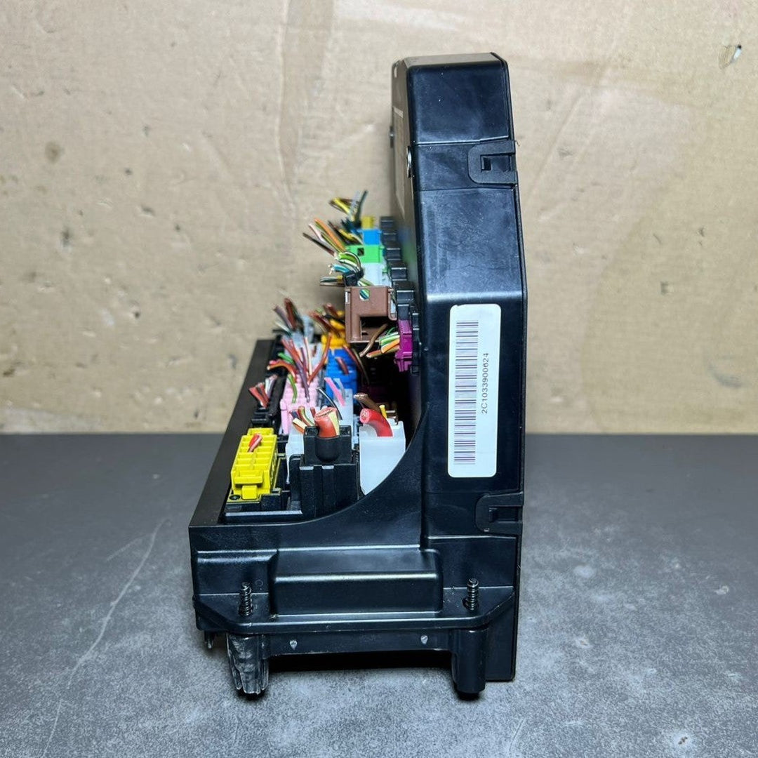 10-16 Mercedes-Benz W212 W204 Front SAM Module Relay Fuse Box A212 9008507 OEM