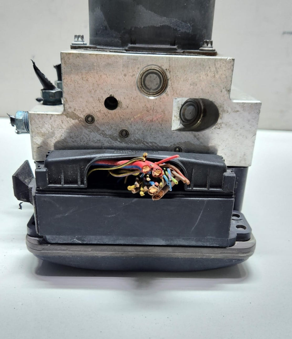 2007-2014 BMW X5 E70 ABS DSC Hydraulic Pump Control Module 6854702