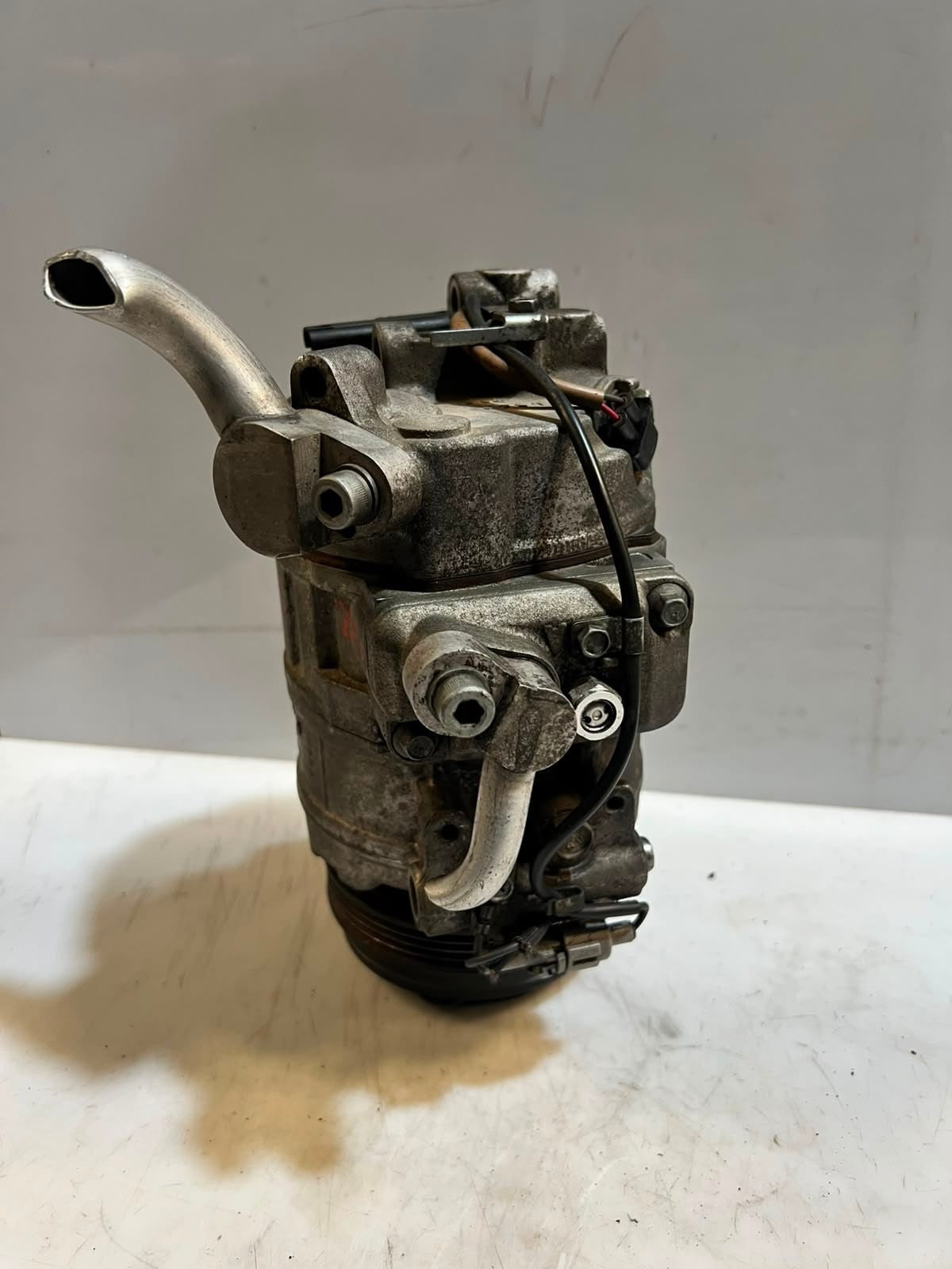 2010 BMW 650i F02 N63 F07 F10 F11 F06 AC Compressor PUMP 9154072 OEM