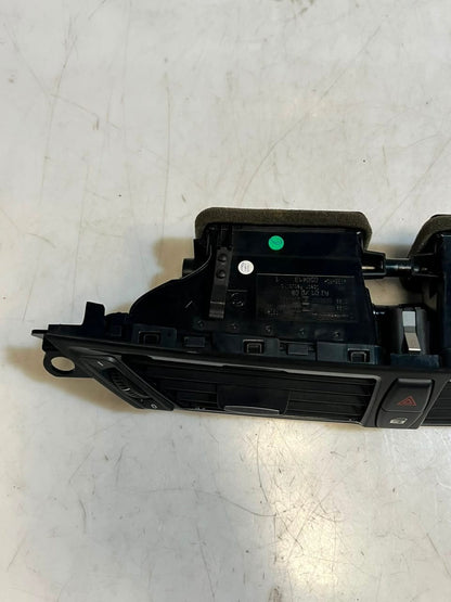 2012-2015 BMW X1 E84 FRONT CENTER Dashboard Air Vent 9258354 OEM