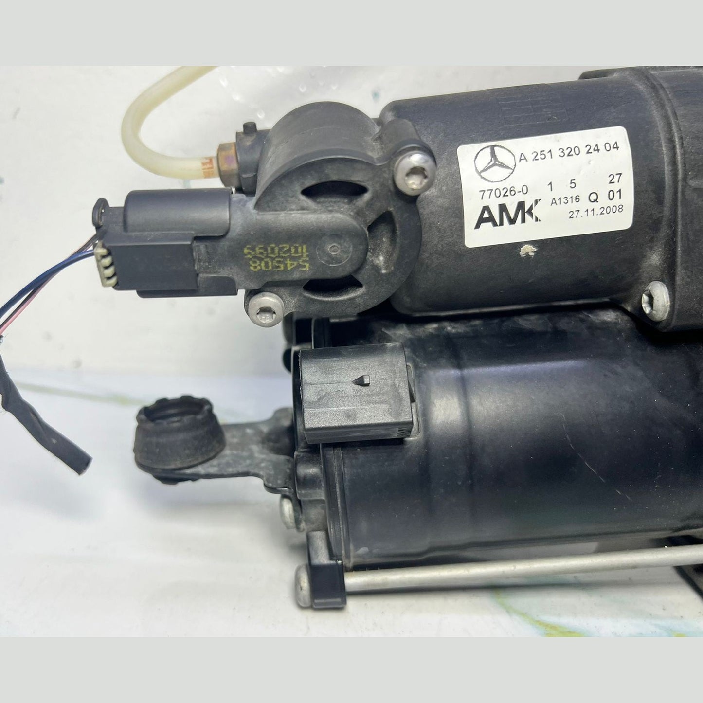 Mercedes W251 R-Class R350 Airmatic Air Suspension Compressor Pump A251 3202404