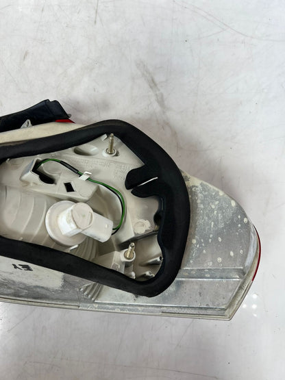 2004-2005 BMW 645Ci E63 E64 640i, 645Ci 650i M6 LEFT SIDE Tail Light 7170975 OEM