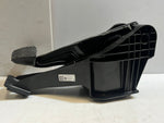 Bild in die Galerieansicht laden, 2022 BMW iX I20 xDrive 40 Brake STOP Pedal BRACKET 6893659 OEM