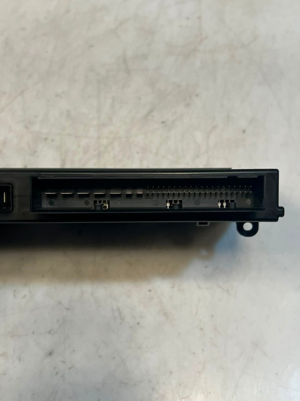 2010-2017 BMW X3 F25 Comfort Control Unit Body Module Junction Box 9267537