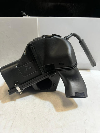2011 BMW E90, E91, E92, E93 X1 E84 130KW DIESEL Air Filter Housing 8512599 OEM