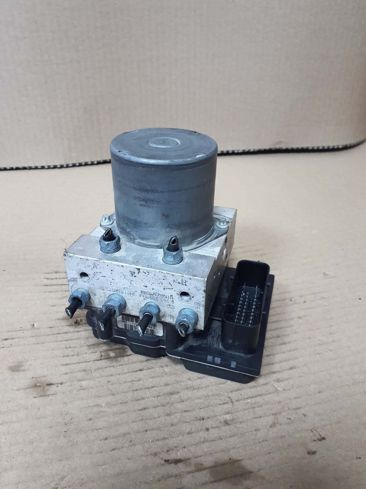 2012 BMW X1 E84 E90 2.0L Pre-LCI ABS ANTI LOCK BRAKE Pump Control Unit 6850226