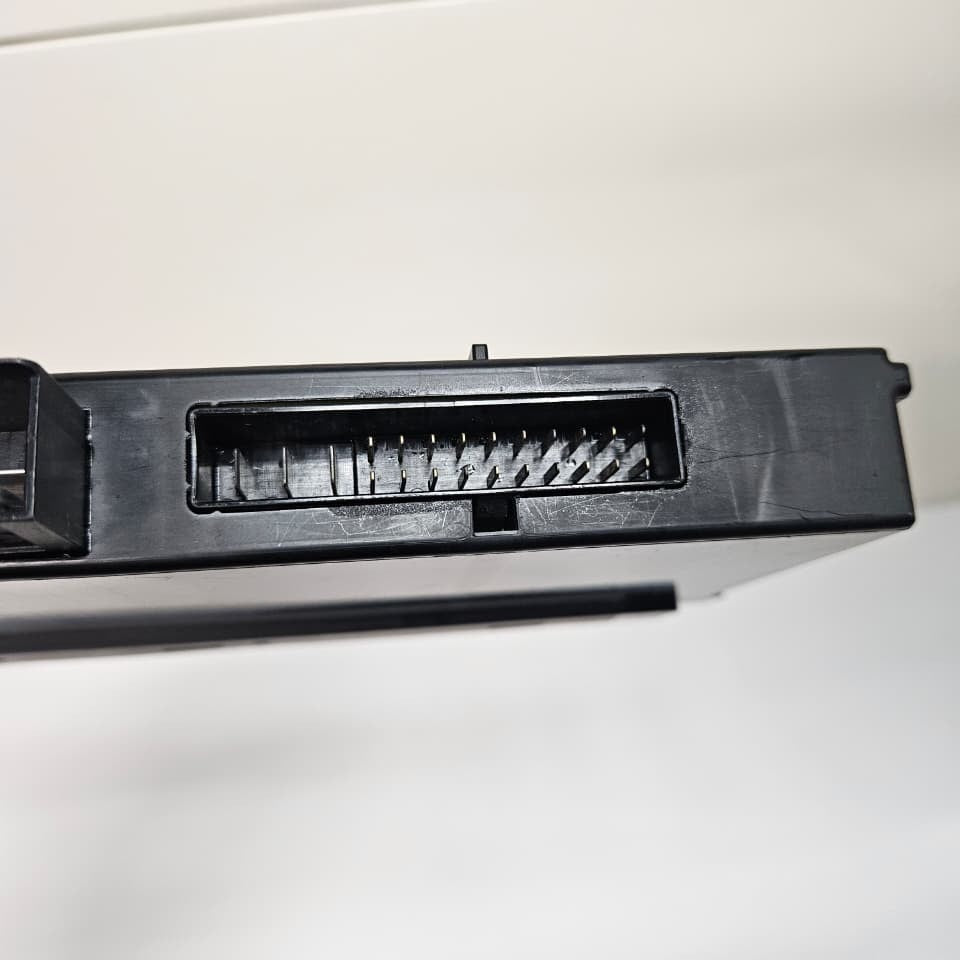 12-16 BMW F06 640i 650i RWD 4.4L N63TU Body Control Module BCM 61.35 9353424 OEM