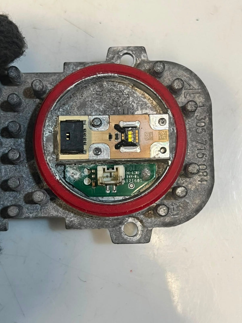 2011-2013 BMW 328i Headlight Led Ballast Control Module 1305715