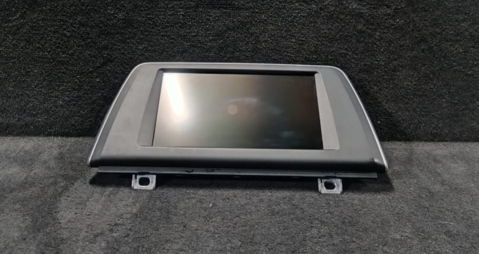 BMW X1 F48 INFORMATION GPS DASH DISPLAY 6.5 SCREEN OEM-  9322123