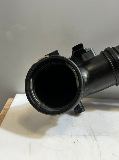 2012-2016 BMW Z4 E89 N20 X1 2.0i E84 AIR LINE DUCT Intercooler Hose 7607941 OEM