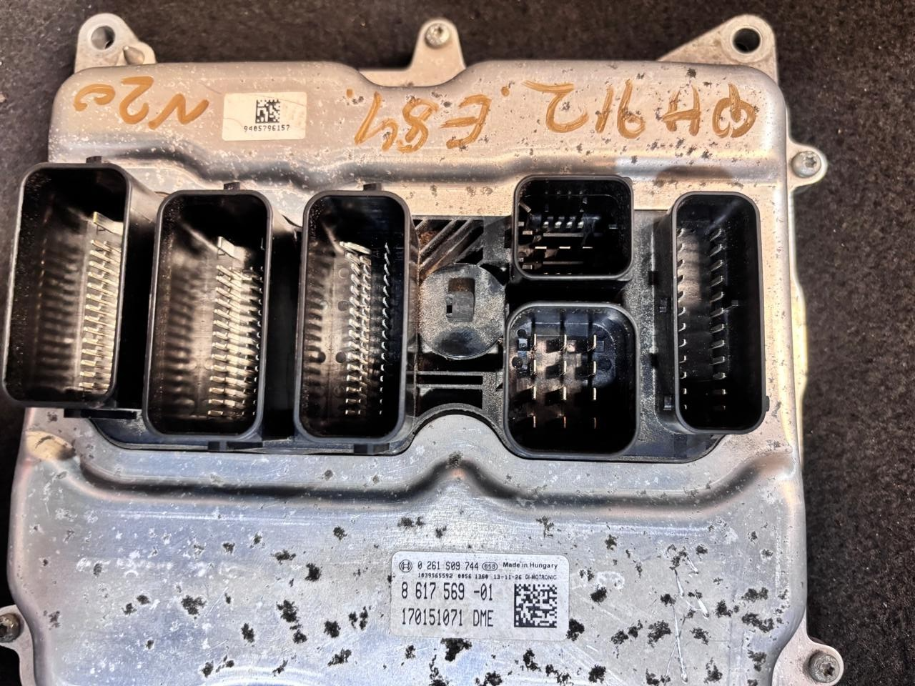 BMW X1 E84 N20 B20A DME ECU Set 8617569 With Key Engine Control Module OEM