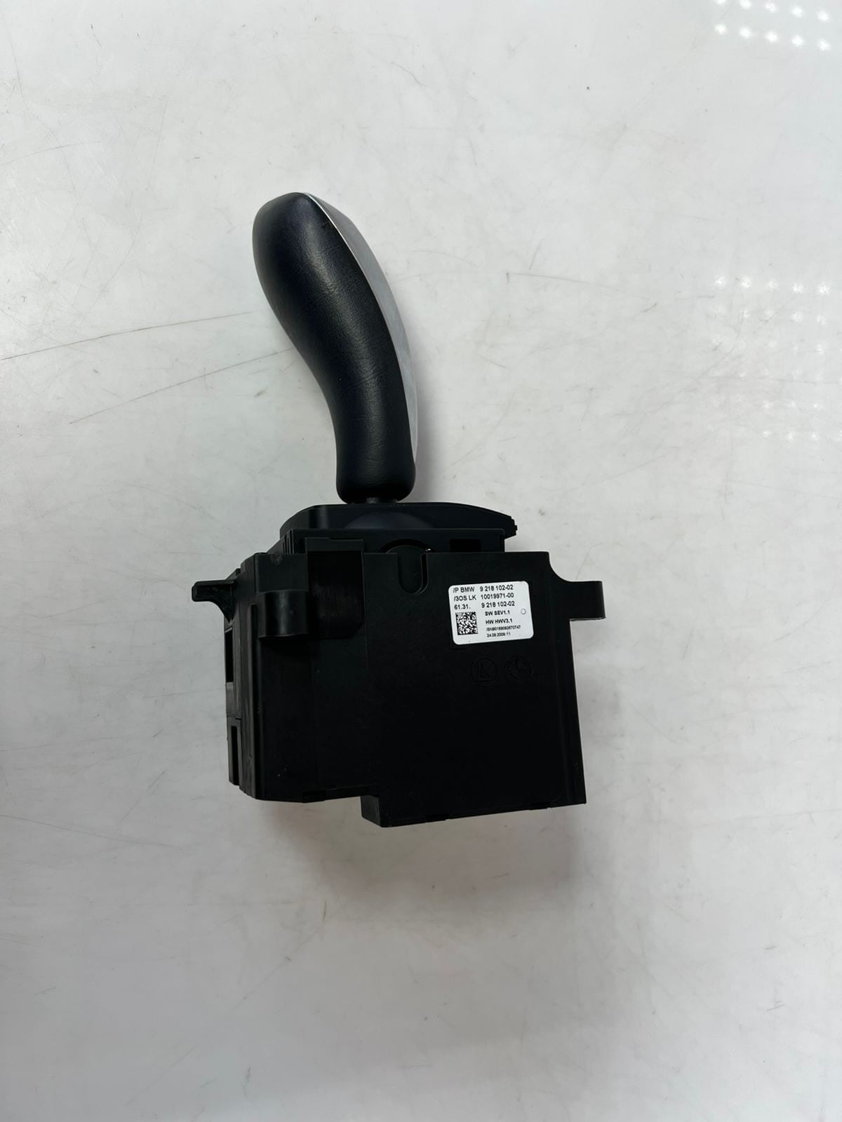 BMW 5 Series F10 F11 and 7 Series F01 Gear Selector Shift Lever 9218102 OEM