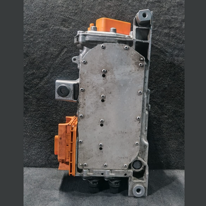 BMW i8 I12 I15  VOLTAGE CONVERTER INVERTER MOTOR CONTROL OEM  - 8646687