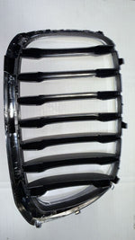 Bild in die Galerieansicht laden, BMW X3 G01 X4 G02 FRONT GRILL NEW GENUINE LHS RHS 7464930-7464929 X-line 2018