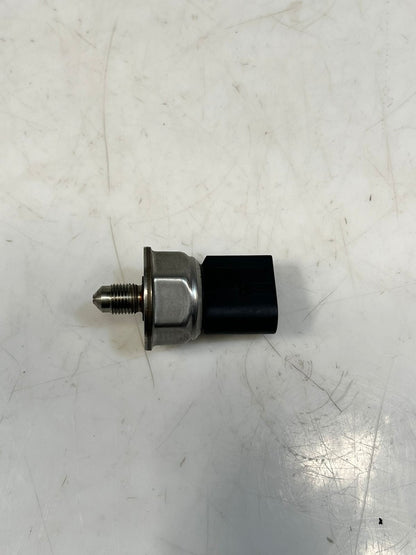 BMW 1 3 5 6 7 Series, X5, X6, Z4 Fuel Rail Pressure Sensor 7537319 OEM