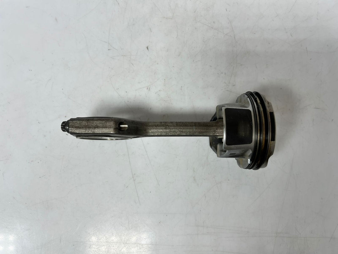 2015 BMW X3 F25 Piston With ENGINE Connecting Rod 8617083 OEM