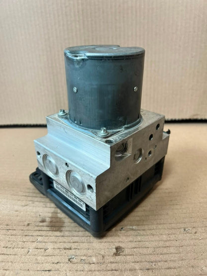 2011 BMW 5 Series F10/F11 F01 F02 550i ABS/DSC Hydraulic Pump Unit 6799517 OEM