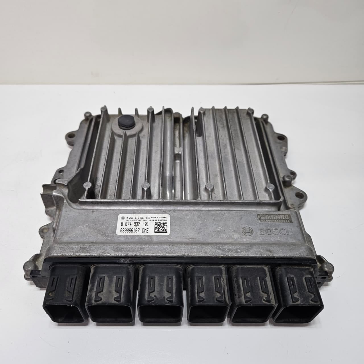2014-2018 BMW F30 F31 320iX B48 xDrive Engine Control Unit DME 8674937 OEM