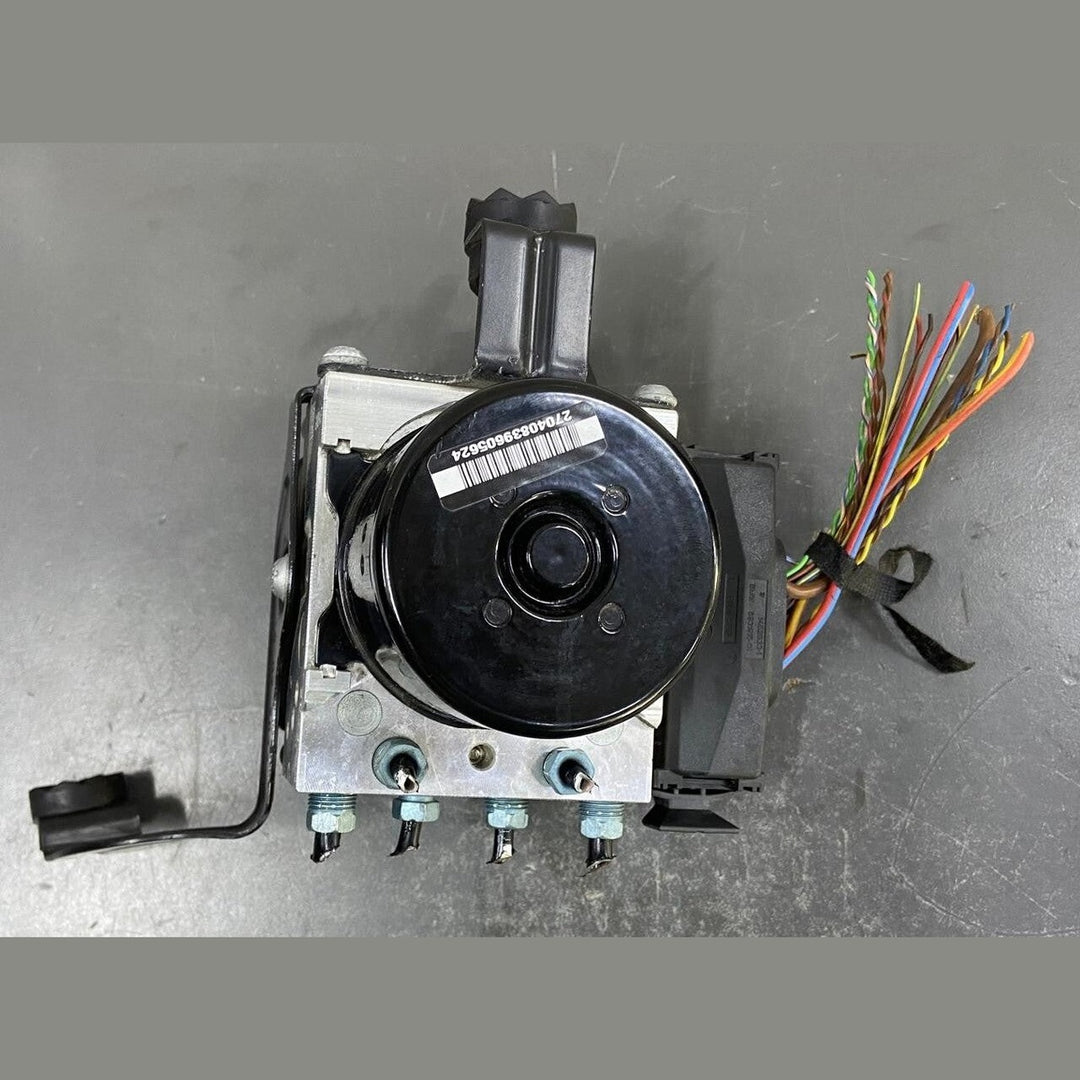 OEM BMW F20 F21 F30 ABS Brake Pump DSC Hydro Braking Unit 6857323 6857324