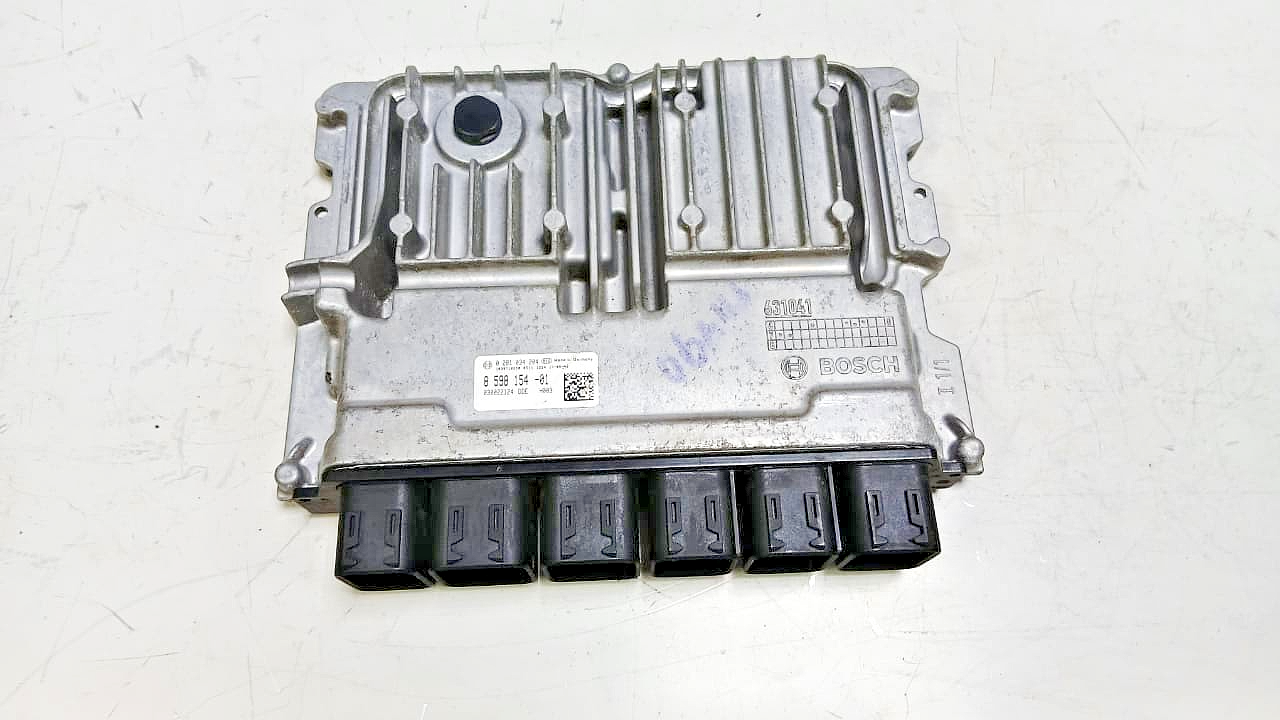 BMW 520d 2017 G30 B47 ENGINE CONTROL UNIT ECU KIT DDE 8598154