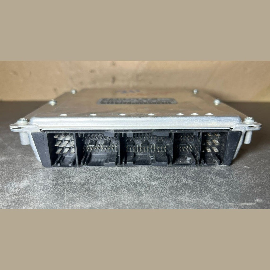 02-09 Mercedes W211 E-Class Engine Control Module Unit ECM ECU A113 1538679 OEM