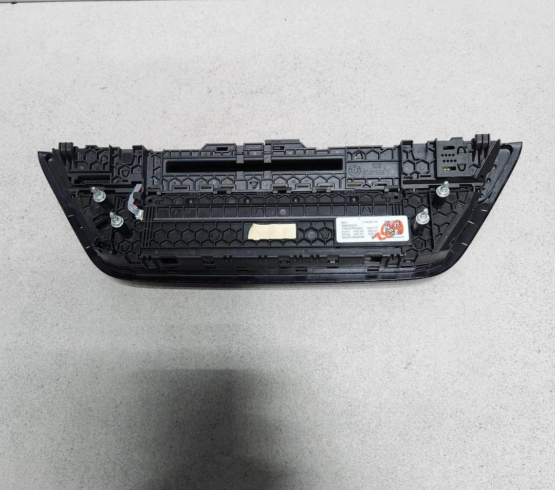 2018 BMW 540d xDrive Climate Control Switch Panel 6999402 530i 540i G30
