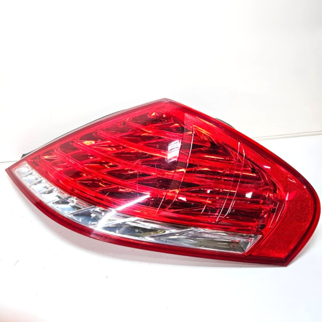 7177070-2008-2010 BMW 6 Series E63 E64 LCI M6 Rear Right Tail Assembly LED OEM 
