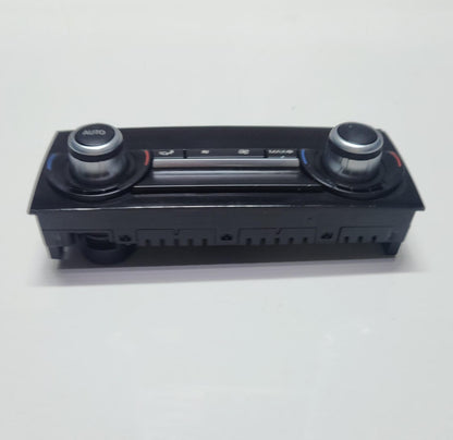 2010-2015 BMW 740i Rear Air Conditioning Control Unit 9224789 F01 F02 F03 OEM