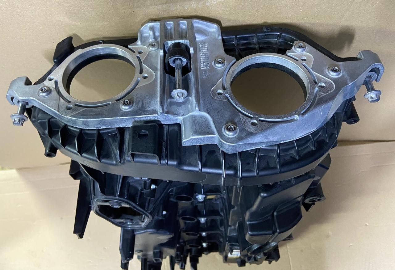OEM BMW Cylinder Head Cover For B58B30P 2023 TO 2025 7952876 Geniune