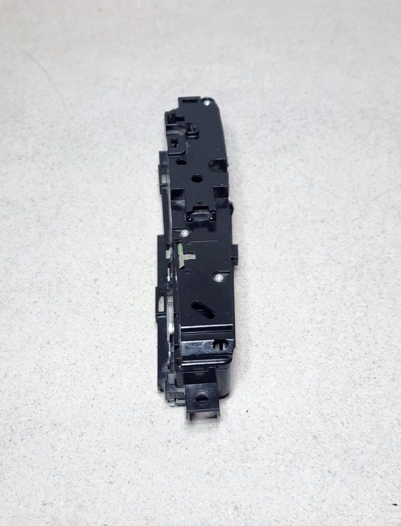 2017-2019 BMW 530i Center Console Control Unit 6993921 5 Series G30 G31 and G32