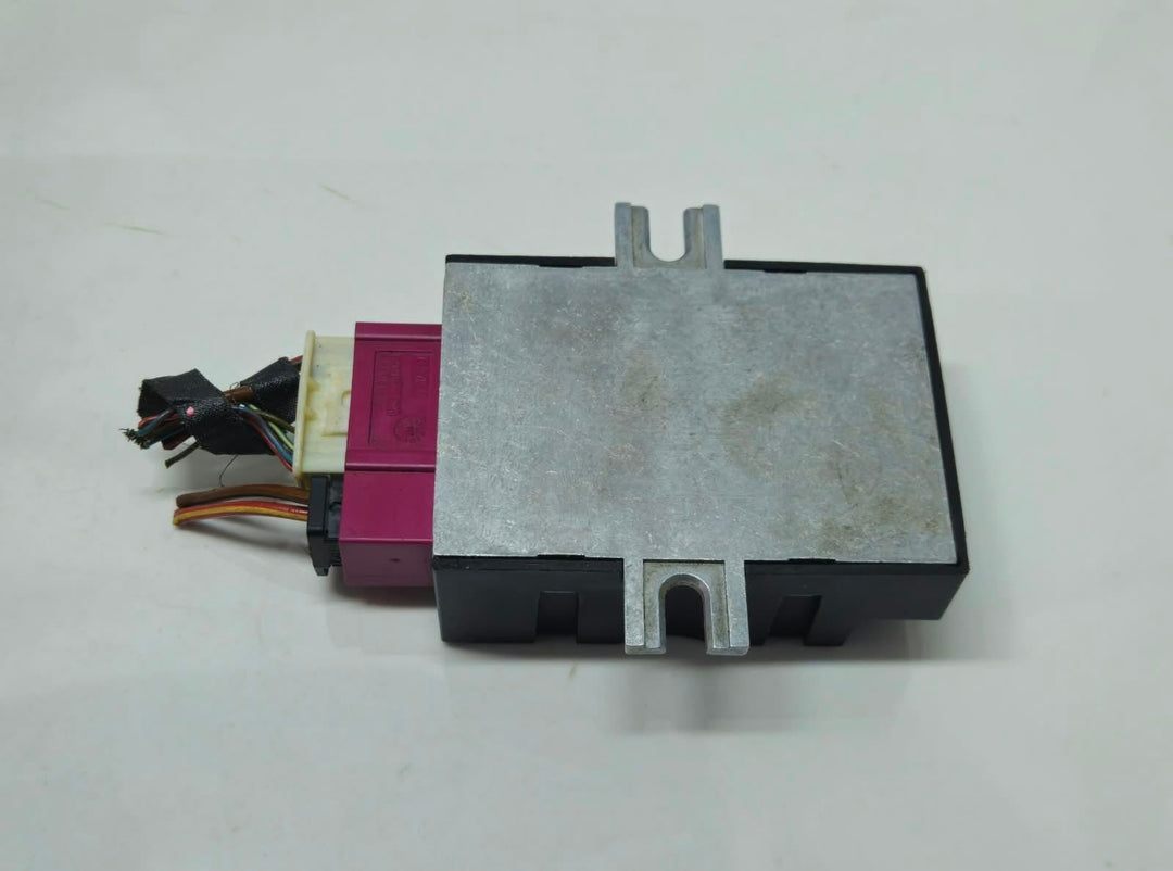 7209286-2003-08 BMW E60 E61 E90 E91 Fuel Pump Control Unit Module OEM