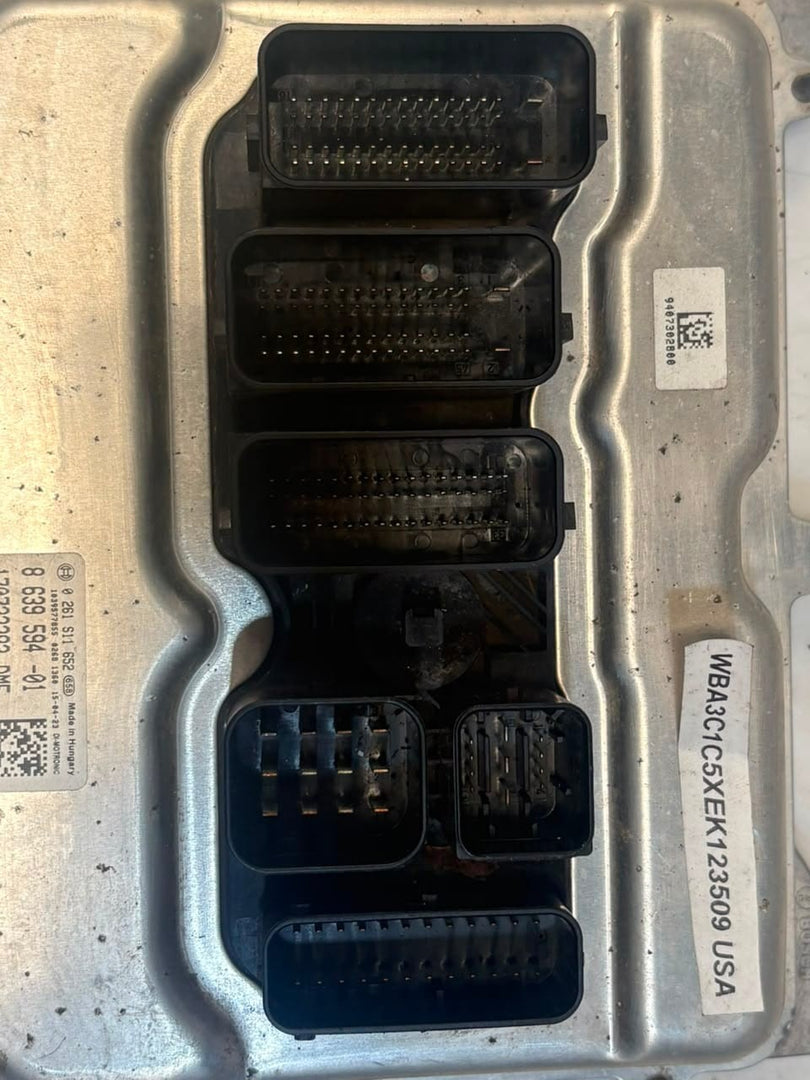 2015 BMW 3' F30 N26 328I Engine Control Module ECU SET DME FEM 8639594 OEM
