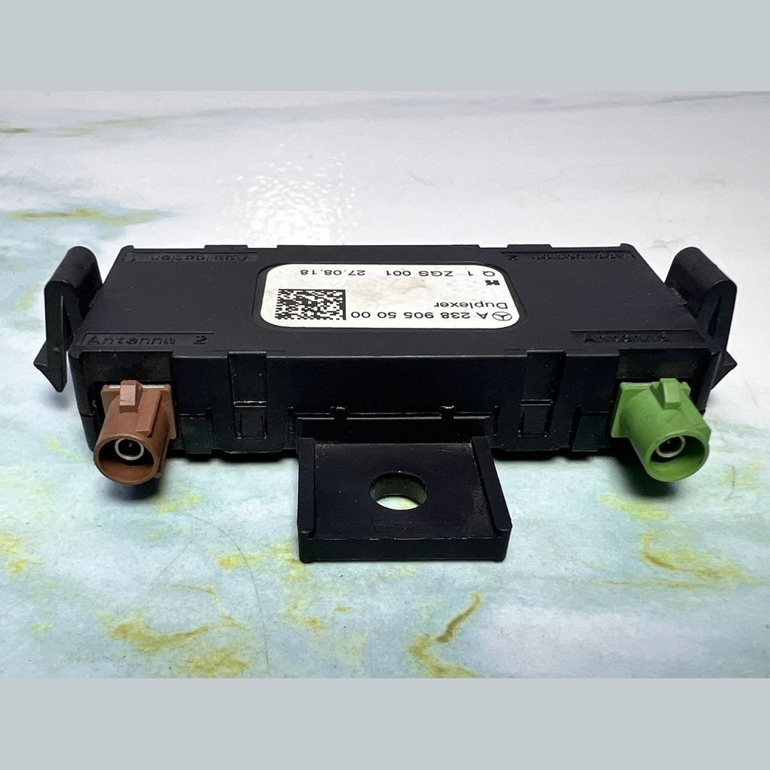 2018-2022 Mercedes C300 Antenna Amplifier A2389055000 C-Class W205 and GLC W253