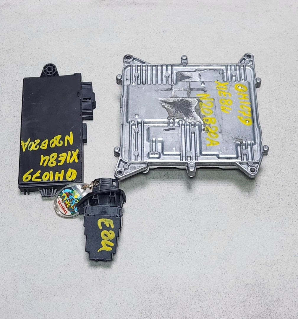 2013-2015 BMW X1 E84 N20 Engine Control Module 8614957 PETROL AUTO