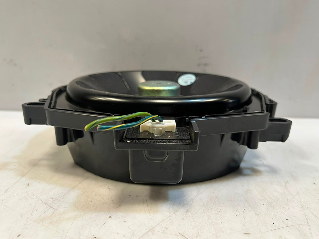 2013-2018 BMW X3 F25 and X5 F15 FLOOR UNDER SEAT Subwoofer Speaker 7863531