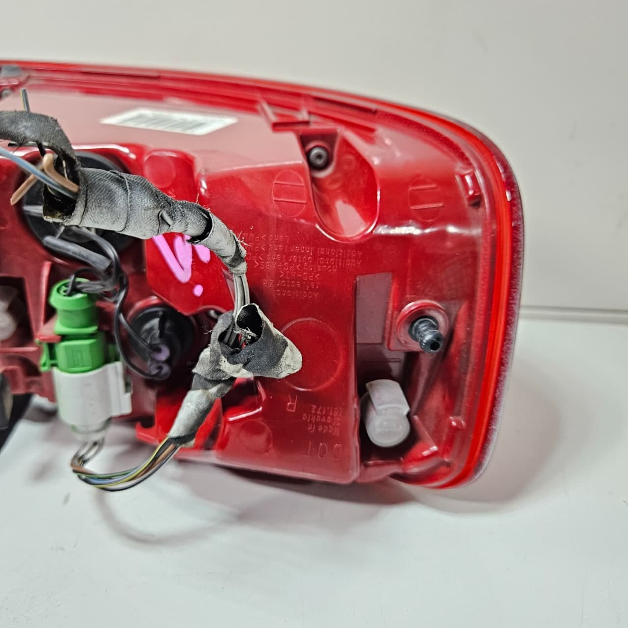 8K5945096AC-2013-2016 Audi A4 B8.5 A4 Quattro S4 Right Outer Rear Taillight OEM