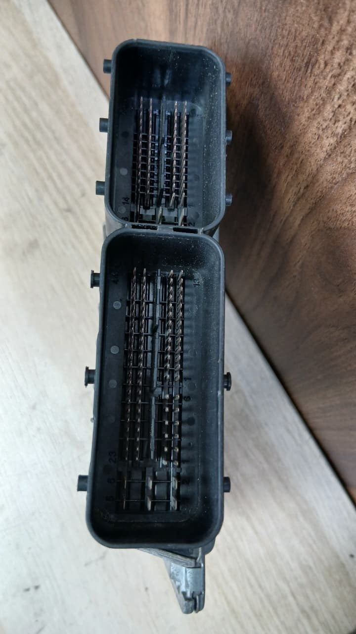 2007-2008 BMW 328i Engine Control Module MSV80 DME 7574544 3.0 E90 E60