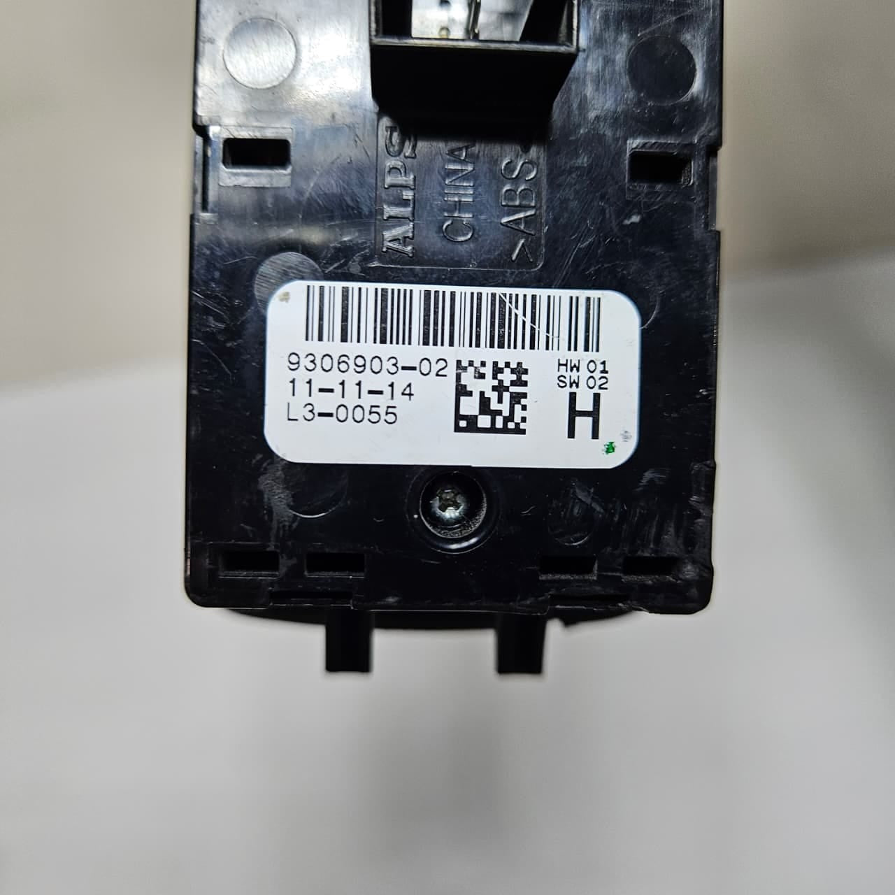 2014-2020 BMW i8 Front Left Door Master Power Window Switch 9306903