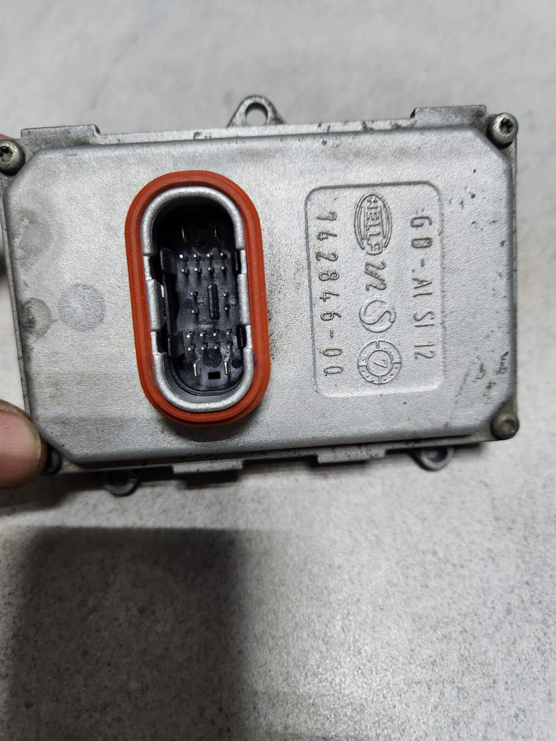 2005-2010 Mercedes-Benz CLS500 Xenon Headlight Ballast Control Unit A0038205826