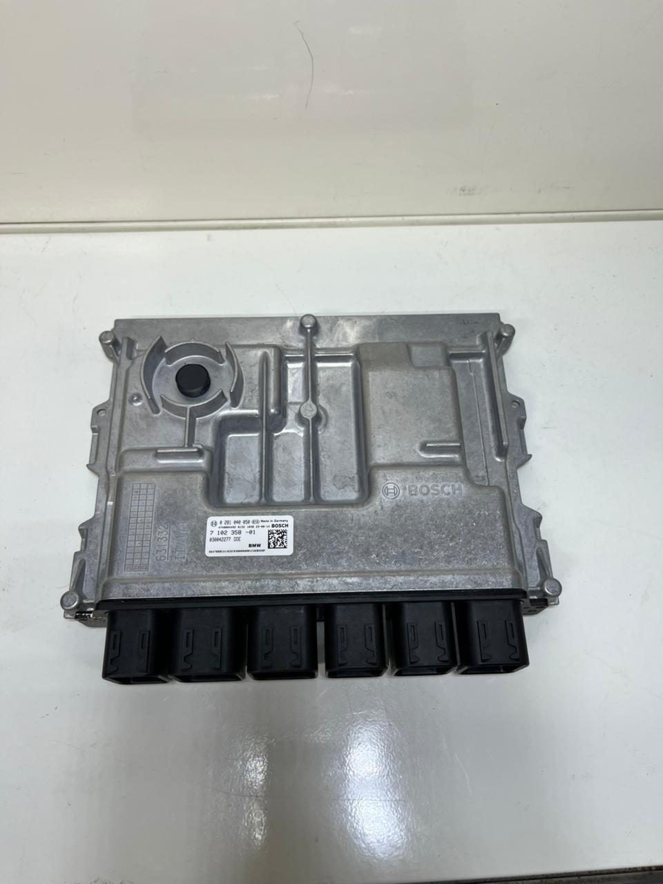 OEM BMW X5 G05 Engine Control Unit ECU Only DDE 7102358