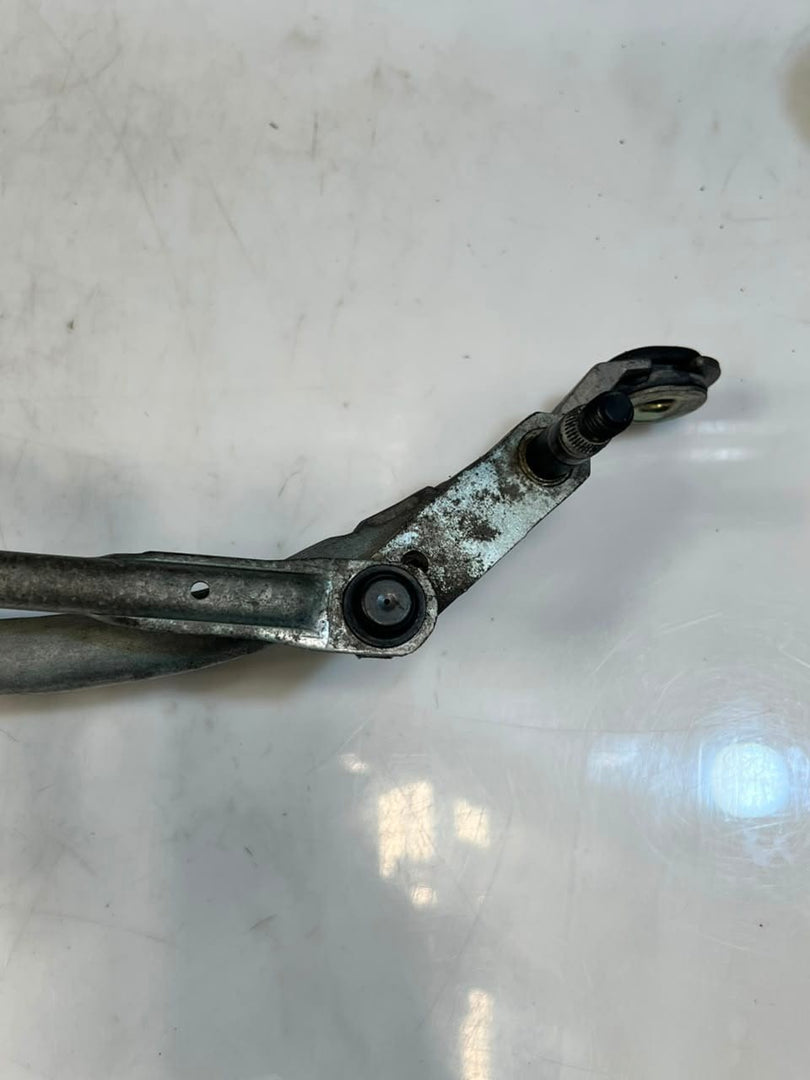 2010-2017 BMW X3 F25 Front Wiper Motor Linkage 7213290 OEM