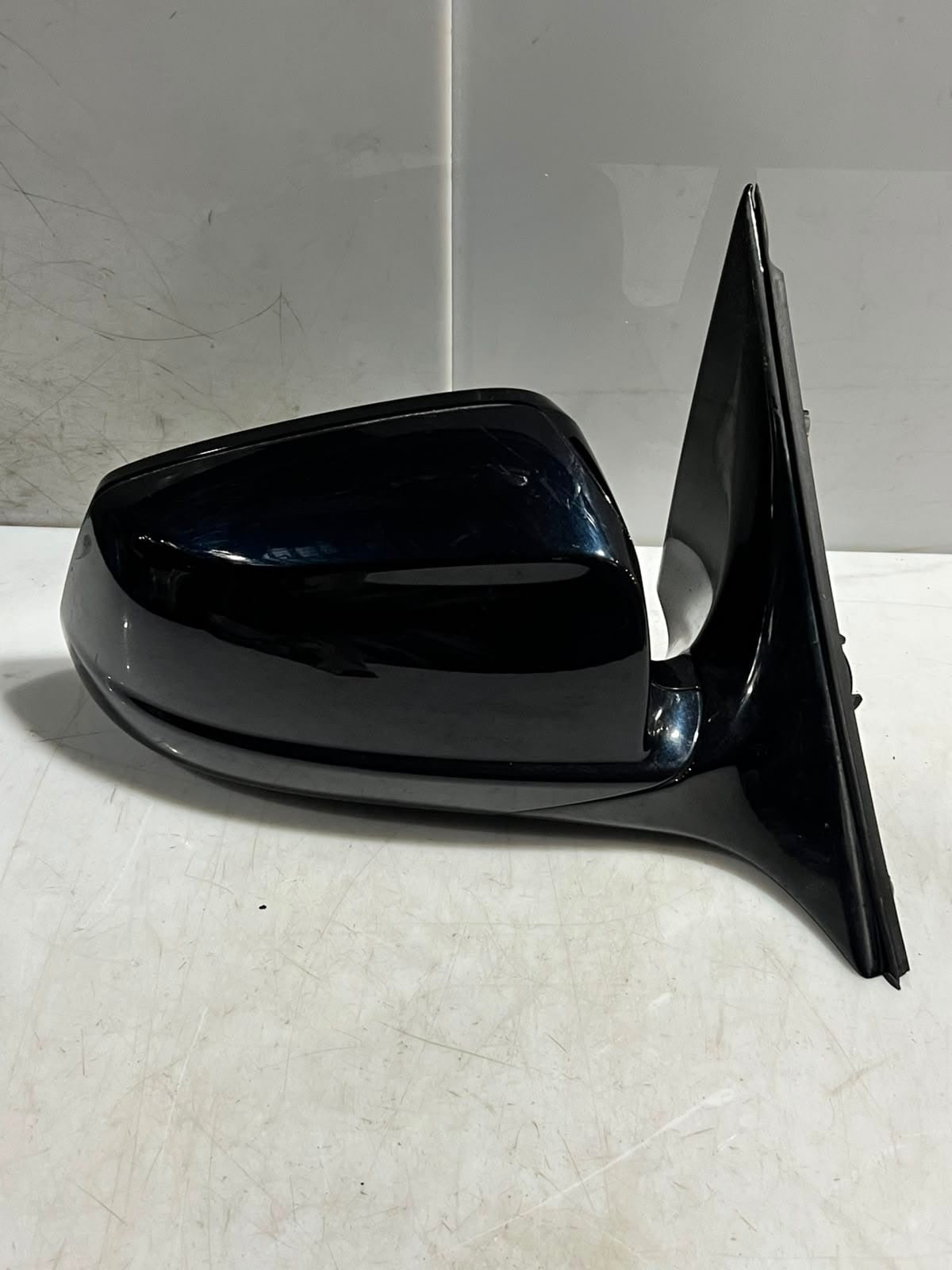 2011-2012 BMW 5 Series F10 F11 535i FRONT RIGHT SIDE Wing Mirror F0153404
