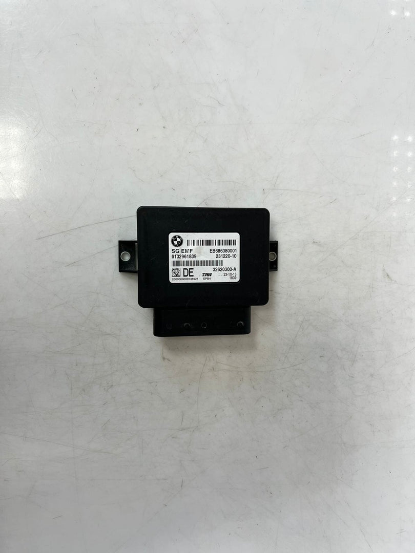 2010-2017 BMW X3 F10, F11 5 F25 Parking Brake Control Module 6863800 OEM
